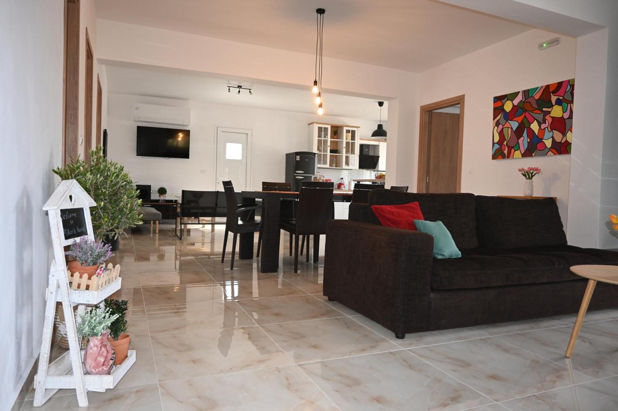 Mika's B Luxury House Near Faliraki Lägenhet *